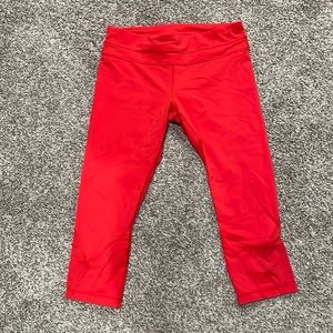 Lululemon bright red crops, size 8